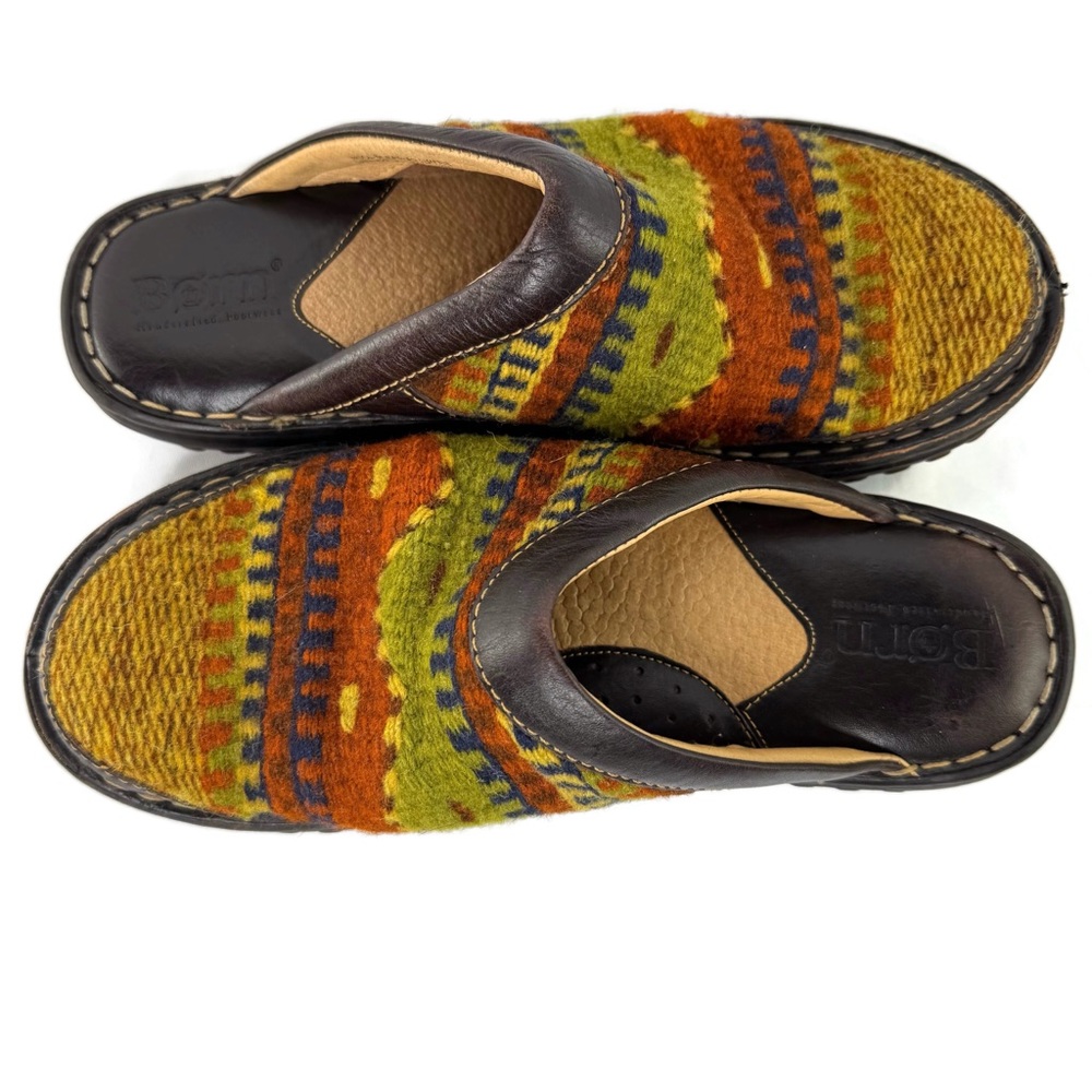 Born Southwest Carpet Slides Patterned Flats size 7 - Picture 2 of 6